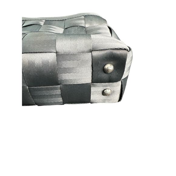Harveys Seatbelt Bag Gray Zipper Closure Double Strap Boxy Tote Shoulder Bag - Picture 7 of 9